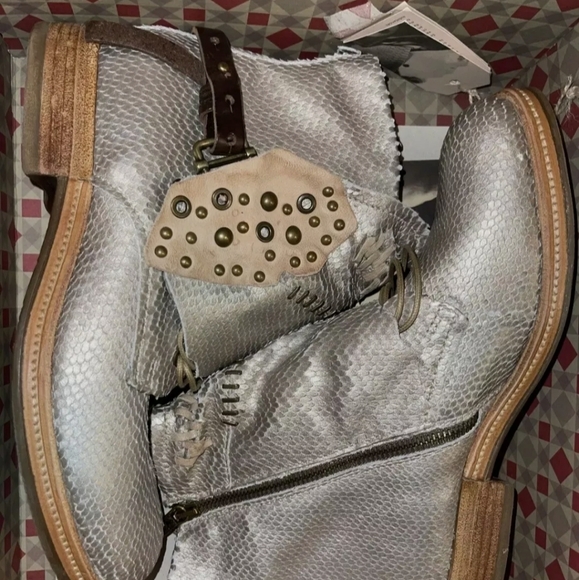 AS 98 FREE PEOPLE CROCODILE BOOTS SZ 7 NIB - Picture 2 of 6